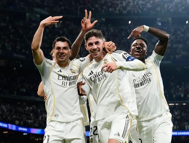 开云APP-皇马3-0横扫曼城！27岁队长轰22分钟帽子戏法！英超6队竟难求一胜