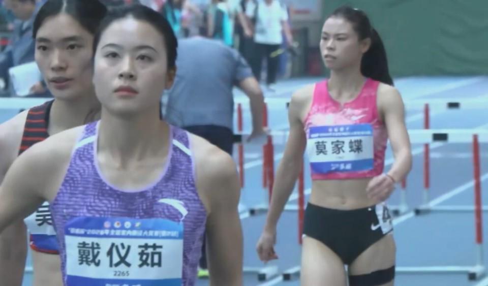 开云体育官网-吴艳妮决赛退赛！400米栏名将莫家蝶8秒21跨项夺60米栏冠军